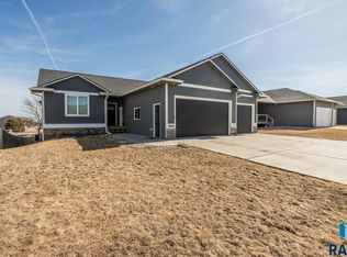 808 Trojan Ave, Hartford, SD 57033