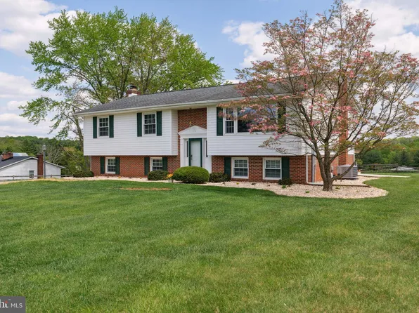 4911 Cherry Tree Ln, Sykesville, MD 21784