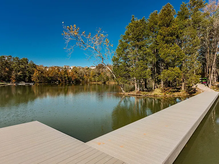 Village at Westland Cove Apartments — Photo 41