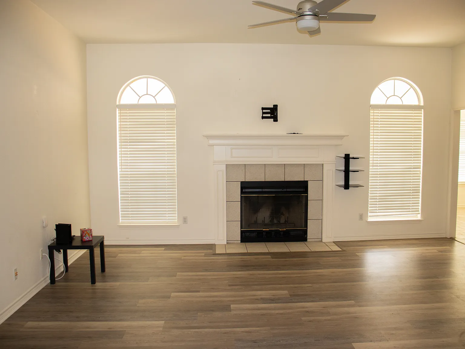 3 bed, 1492 sqft, $2,100 — Photo 3