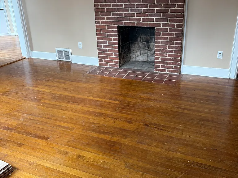 155 Hope Ave — Photo 4