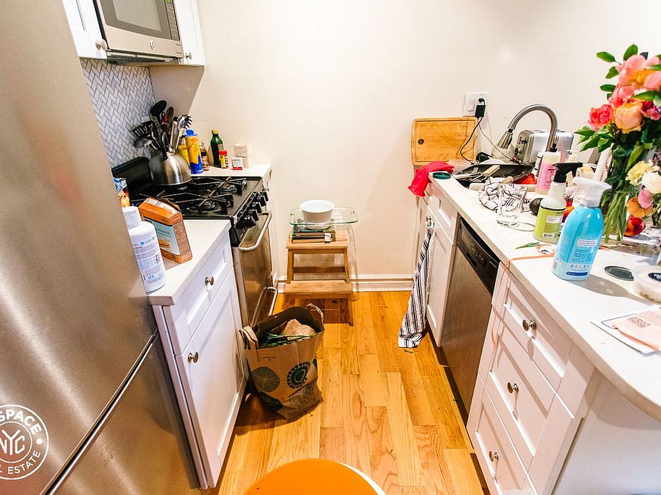 1st image of 606 Bushwick Ave #10