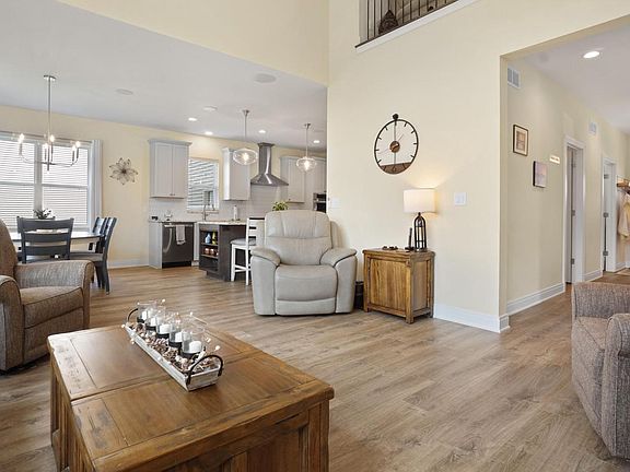 5th image of 1391 Bluestem TRAIL