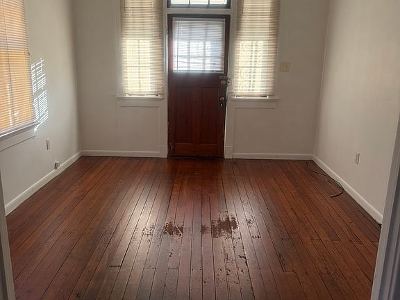 3rd image of 8721 Pritchard Pl