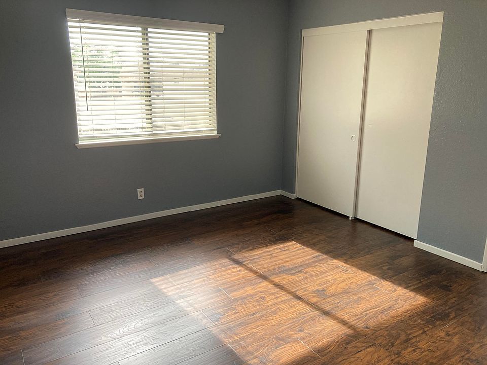 2nd image of 38501 Larkin Ave