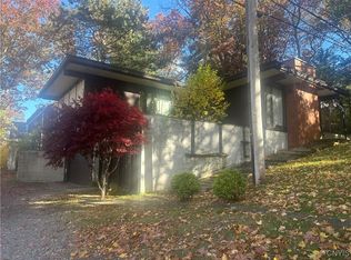 953 Comstock Ave, Syracuse, NY 13210