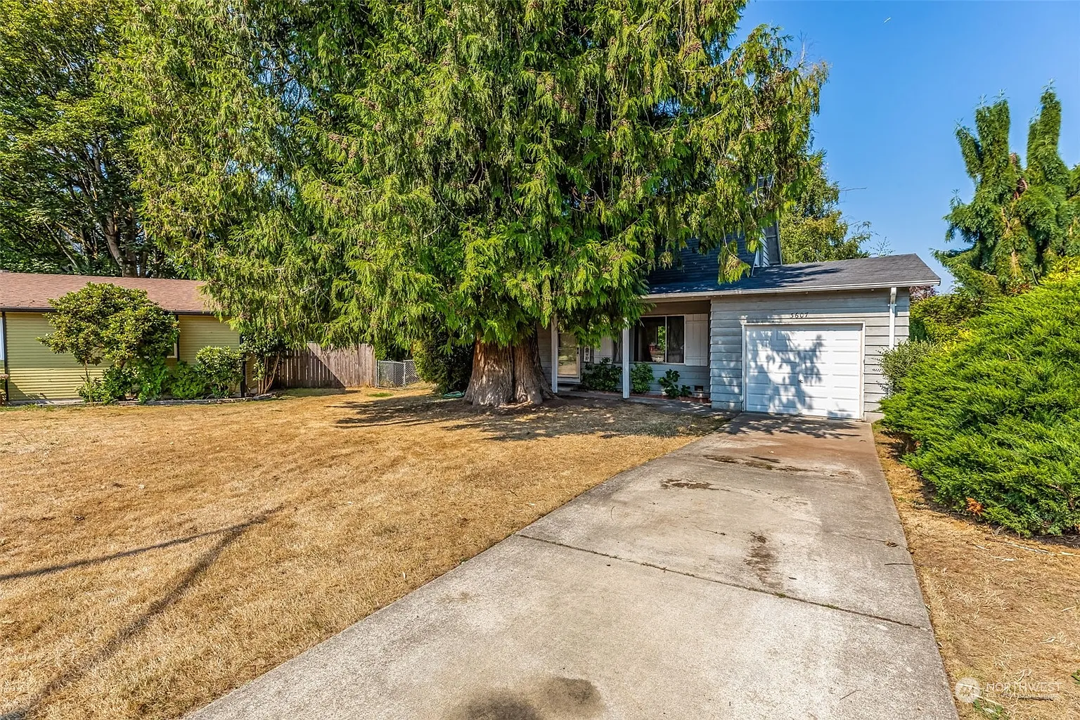 3607 Pike Street SE photo 1