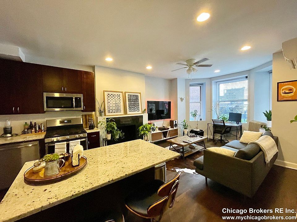 1st image of 1945 N Lincoln Ave APT 1F