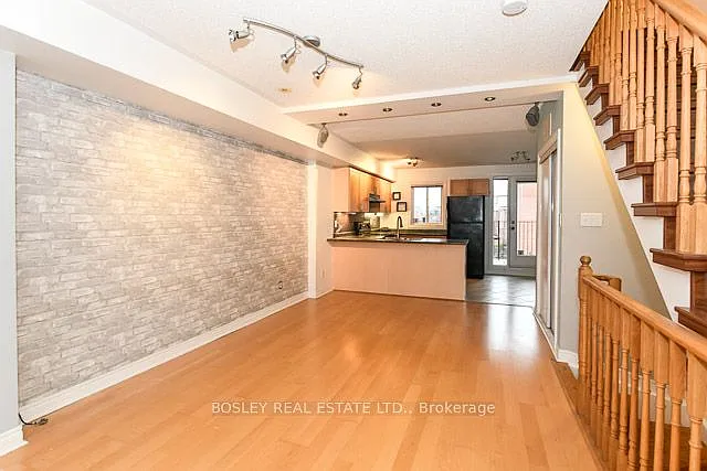 226 Wiltshire Ave — Photo 3