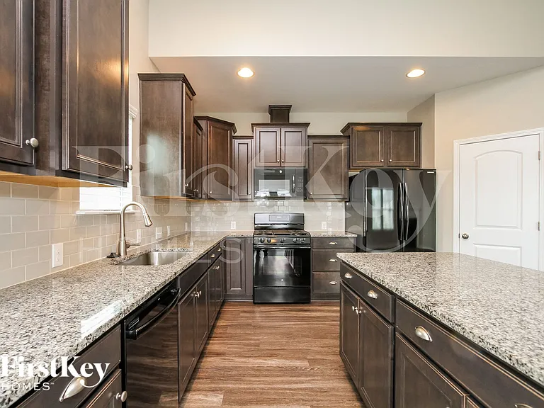136 Avalon Reserve Dr — Photo 6