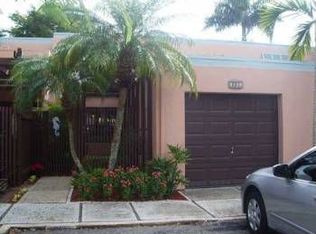 1381 W Fairway Rd, Pembroke Pines, FL 33026