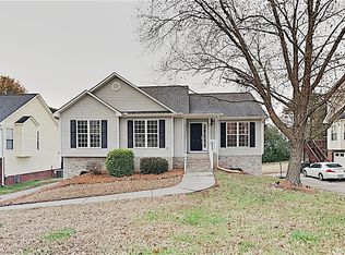1064 Kings Meadow Dr, Winston Salem, NC 27127