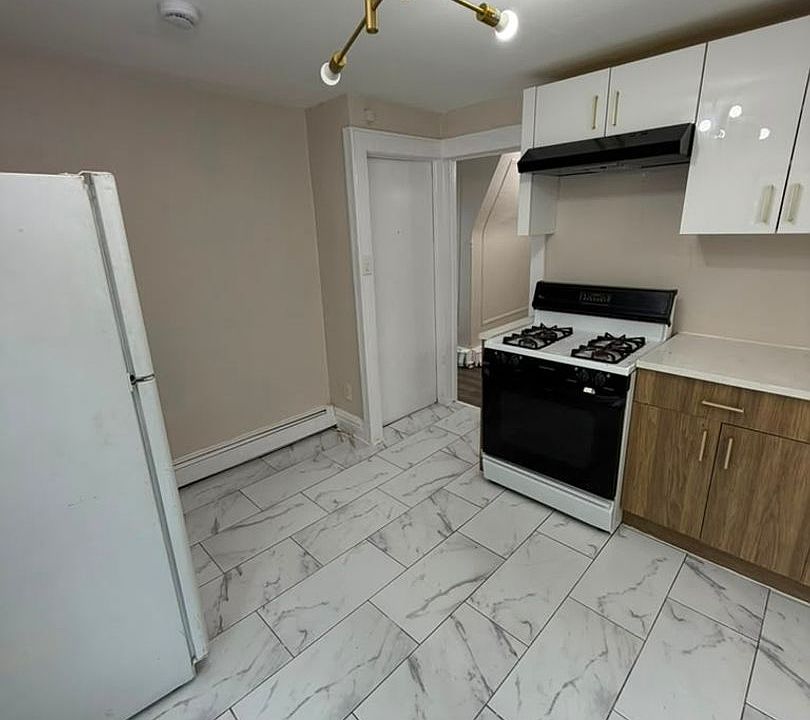 1st image of 224 N 9th St #5D