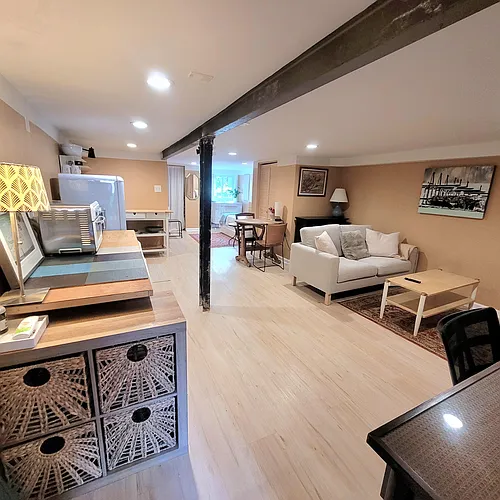 918 10th St NE #STUDIO Photo 1