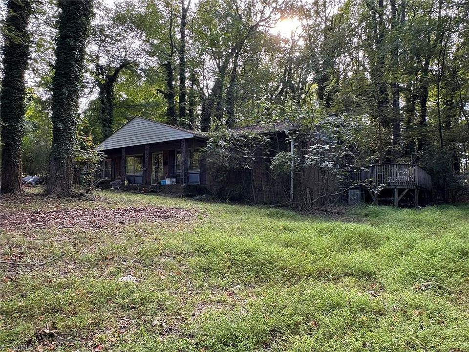 1st image of 401 Dogwood Cir