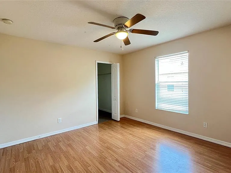 806 Lost Grove Cir — Photo 41