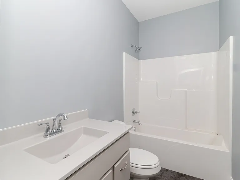 760 Kristin Dr — Photo 5