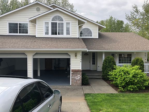 2nd image of 2136 22nd St SE