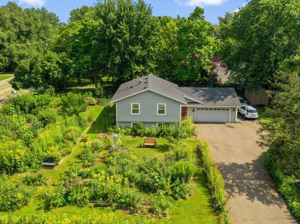 11048 Perry Ave N, Champlin, MN 55316
