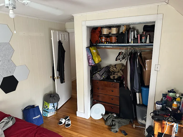 76 College Ave #R — Photo 4