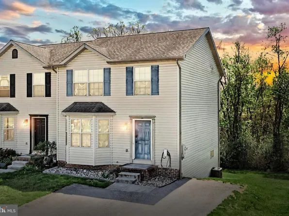 59 Hemlock Dr, Hanover, PA 17331