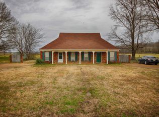 230 Terry Ave, Crenshaw, MS 38621