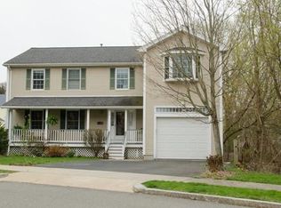 4 Clover Cir, Melrose, MA 02176