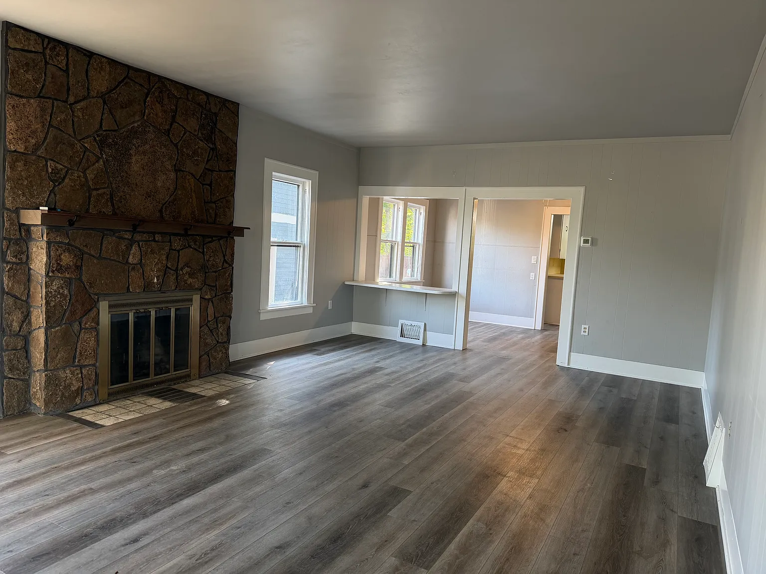 7 bed, 2112 sqft, $5,195 — Photo 2