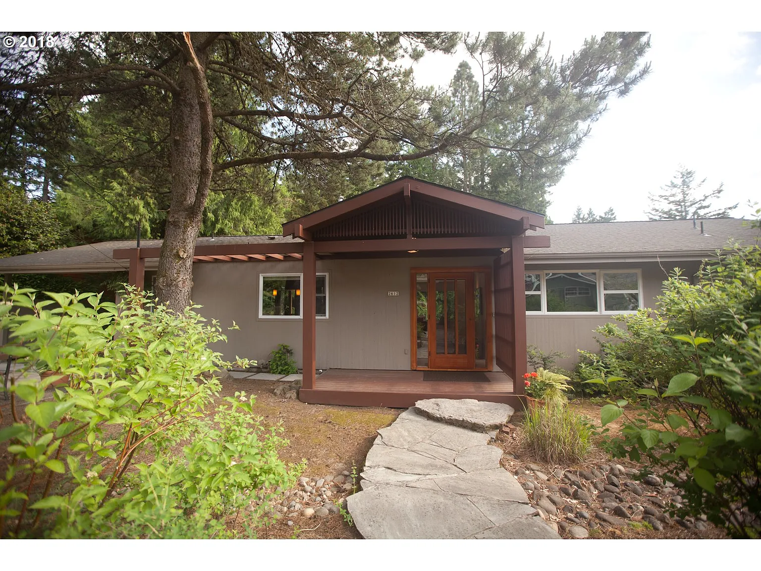 2612 SW Boundary St photo 1