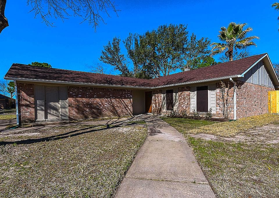 1st image of 24126 Whitefield Ln