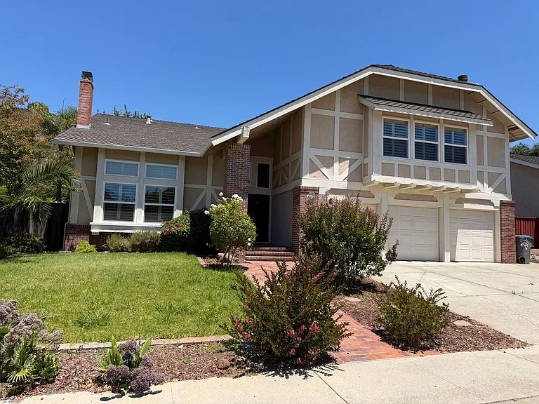 1057 Mazzone Dr — Photo 1