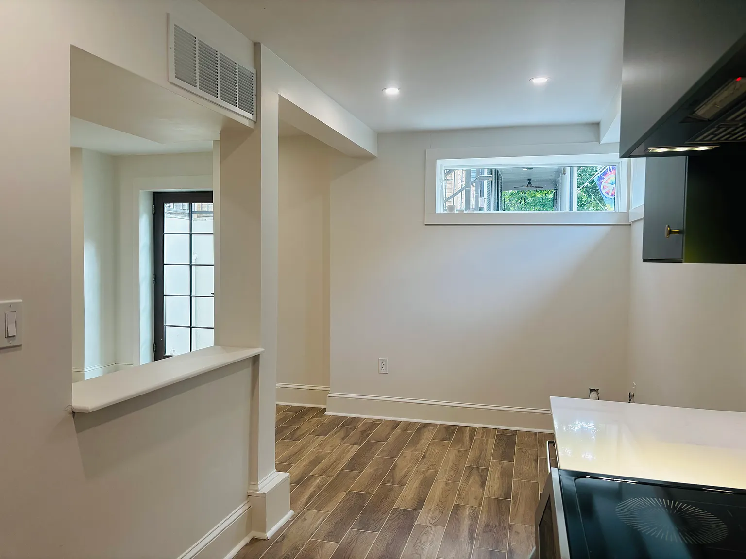 2 bed, 725 sqft, $1,950 — Photo 4