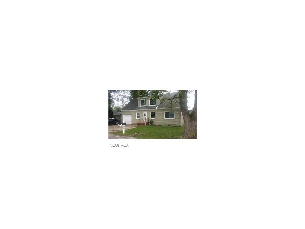 320 Fairfax Rd photo 1