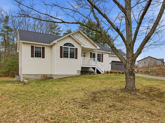 4th image of 215 Loop Road