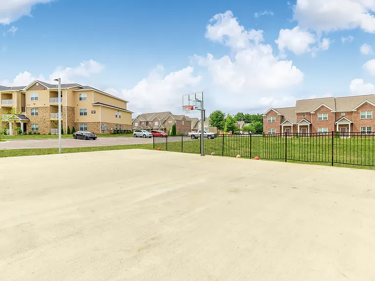 Chaney Ridge Apartments — Photo 11