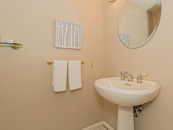 5th image of 35490 Spicebush Ln