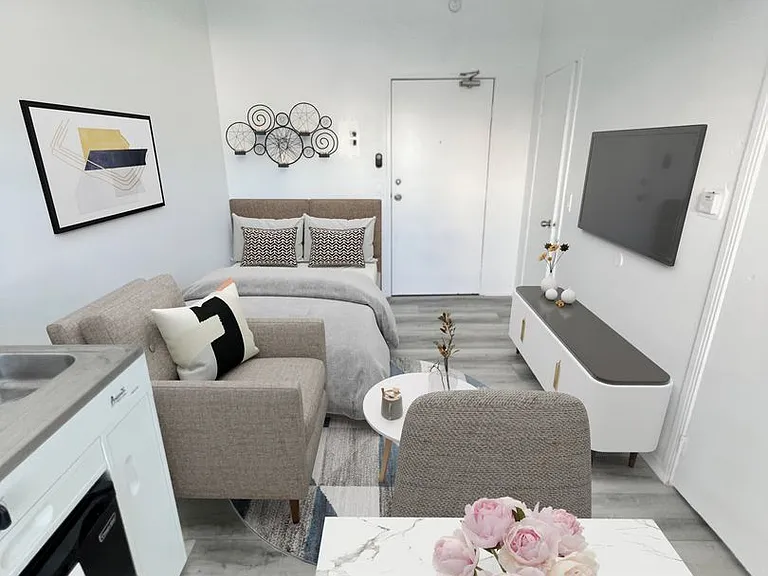 Adams Hill Lofts — Photo 3