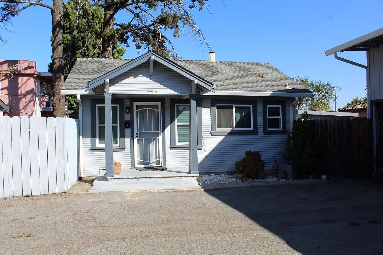 1 bed, 500 sqft, $3,200 — Photo 1