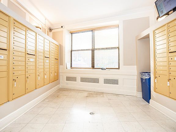2nd image of 2600 Kennedy Blvd #2CC