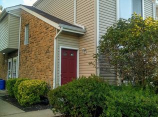 20 Chatham Sq #120, Parlin, NJ 08859