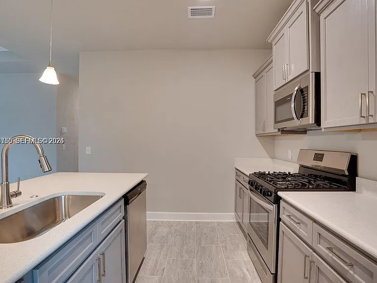 24722 SW 21 Lane Other City In The State — Photo 6