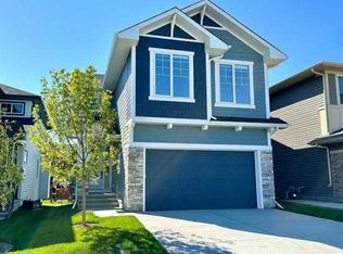 44 S Ranchers Way, Okotoks, AB T1S4C8