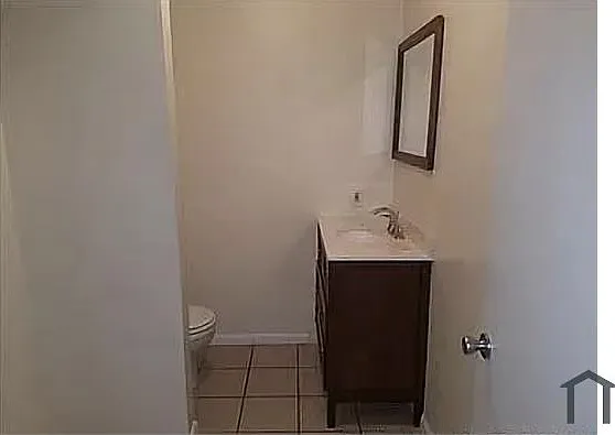 2 bed, 1000 sqft, $1,350 — Photo 3