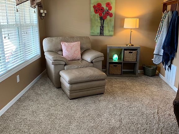 3rd image of 89 Lake Haven Dr