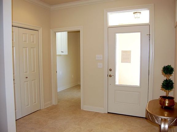 2nd image of 5306 Courtyard Dr