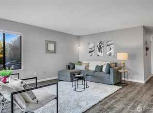 2562 Thorndyke Ave W APT 104, Seattle, WA 98199