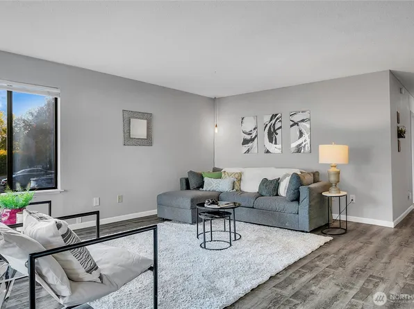 2562 Thorndyke Avenue W #104, Seattle, WA 98199