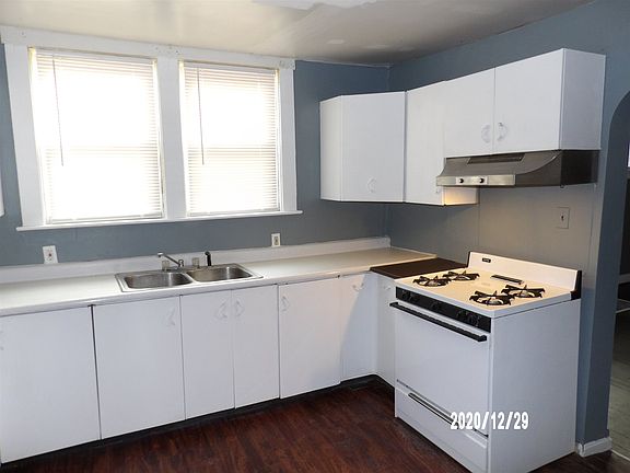 4th image of 1206 Parkway Ave