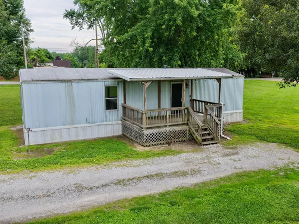 3414 W Water St, Vallonia, IN 47281