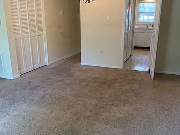 4th image of 507 Cambridge Ct